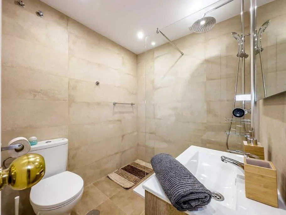 97-Townhouse With Roof Terrace & Views, Marbella Apartment