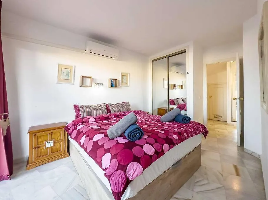 97-Townhouse With Roof Terrace & Views, Marbella Apartment